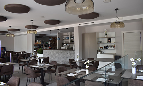 Location MAD Restaurant