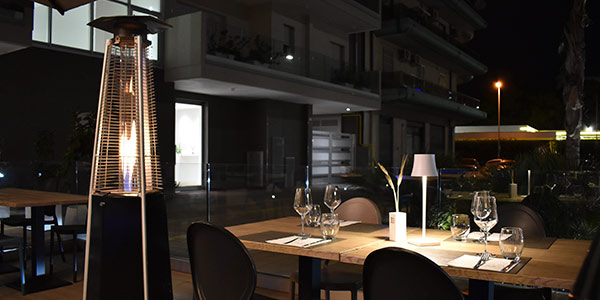Location MAD Restaurant